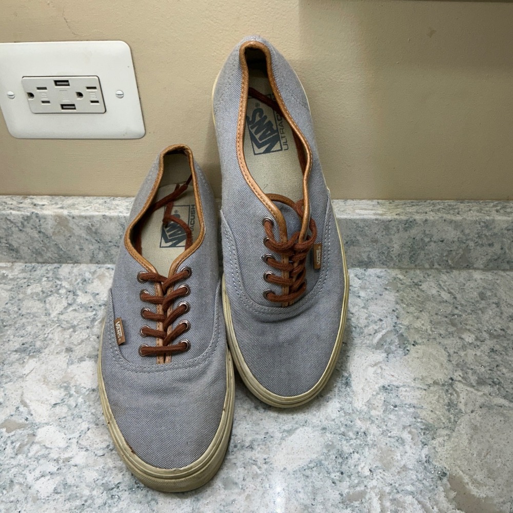 Vans Authentic C&L Sneakers Mens 9 Womens 10.5 Grey Canvas Leather Trim Low Top